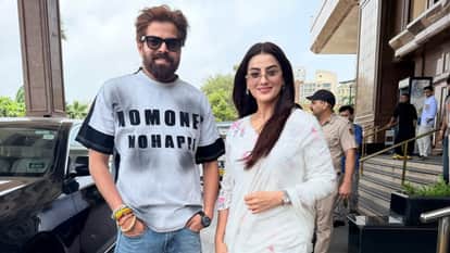 Akshara singh ready to collab with Haryanvi singer lyricist Aarya Masoom Sharma shares Photos