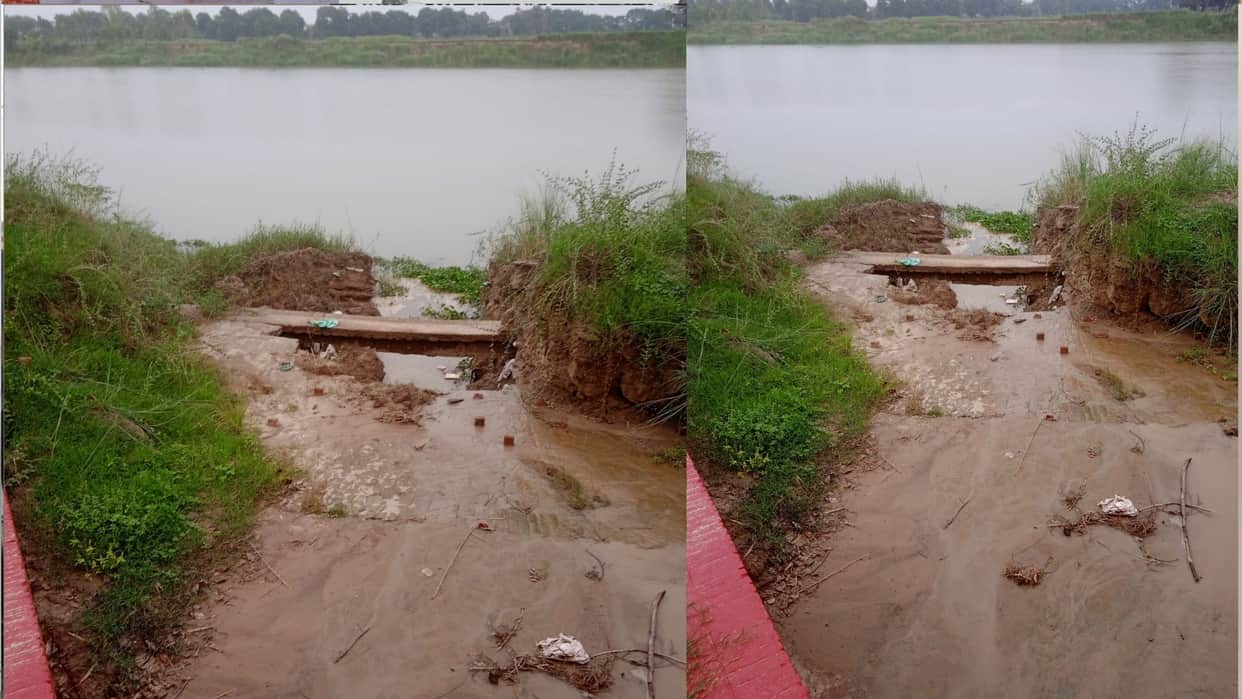 Regulator platform installed on the banks of Rapti River in Chillupar, Gorakhpur, has sunk due to rains.