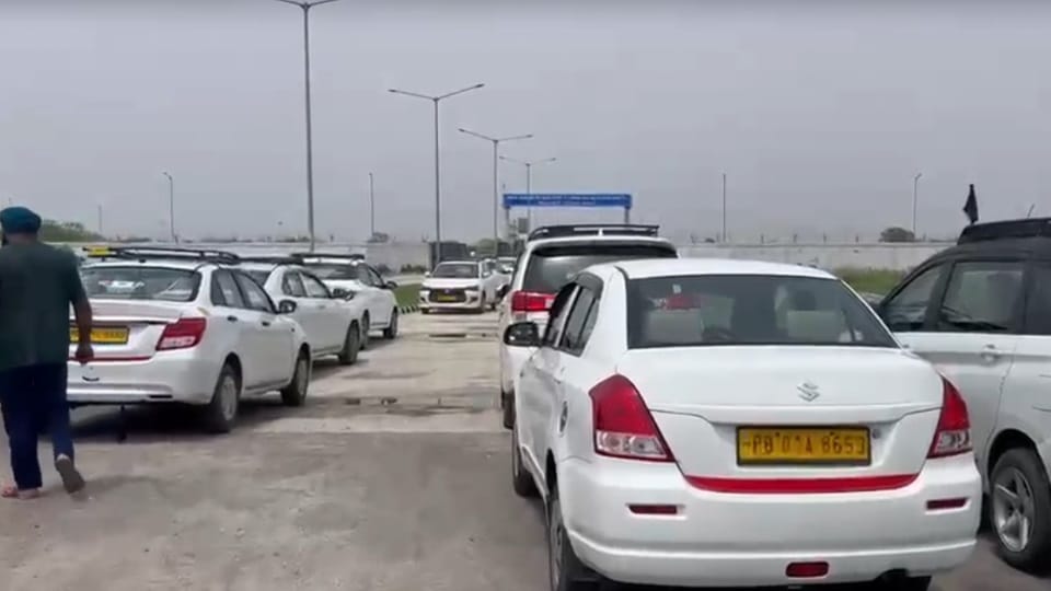 Taxi dispute at Halwara Airport Taxi entry at main gate halted passengers forced to walk