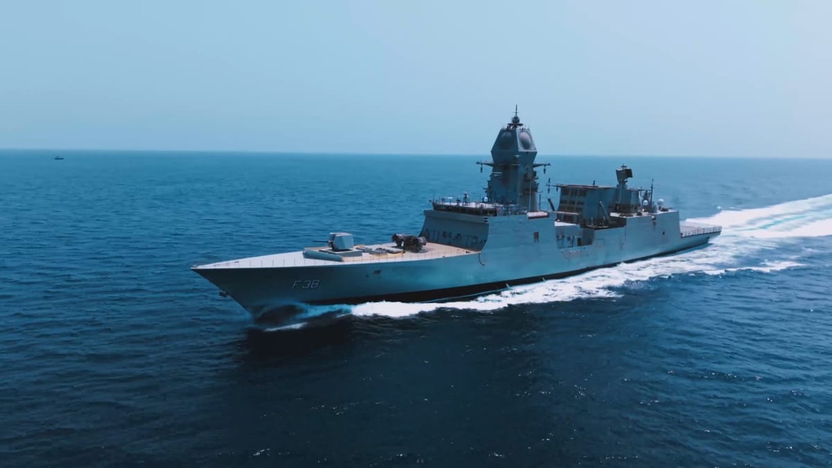 INS Mahendragiri: 75% स्वदेशी पोत INS महेंद्रगिरि नौसेना को समर्पित, रक्षा मंत्री ब्रह्मोस मिसाइल पर क्या बोले