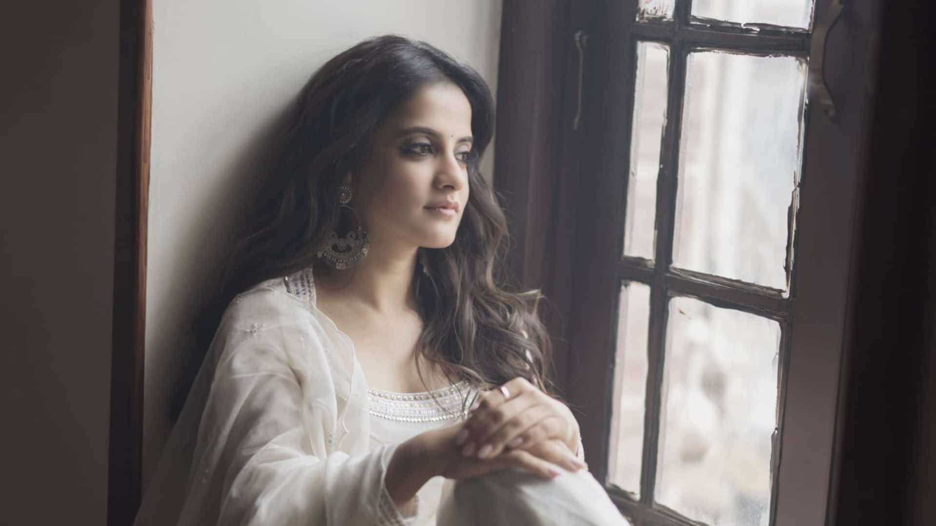 Vishal Dadlani publicly apologises to Jasleen Royal over Coldplay controversy