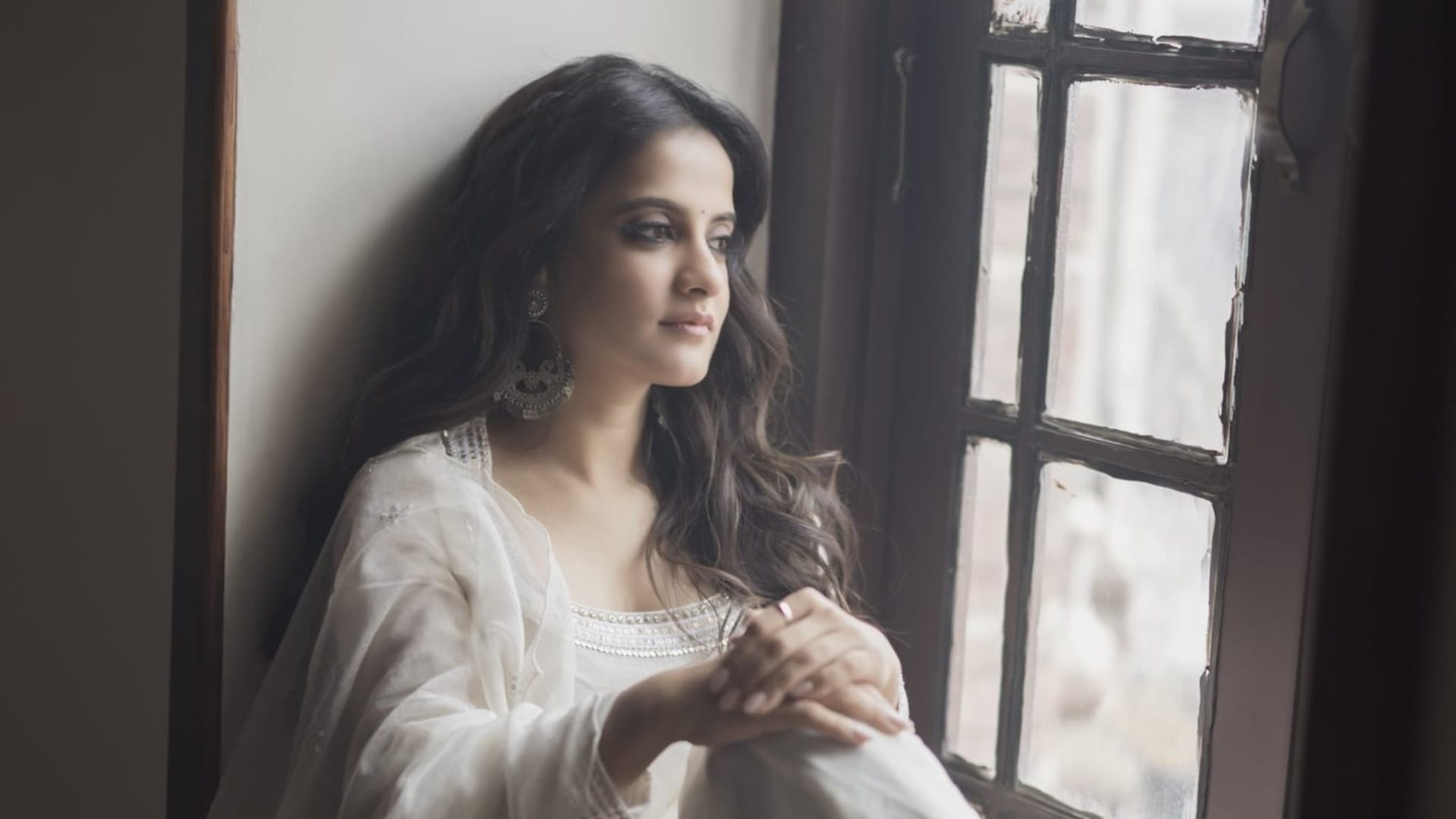 Vishal Dadlani publicly apologises to Jasleen Royal over Coldplay controversy