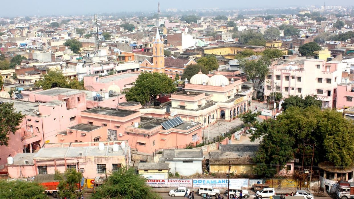Jhansi: Increased pressure on urban infrastructure; population has grown sixfold in 125 years