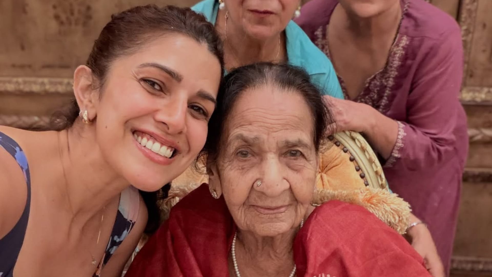 Nimrat Kaur celebrate mother birthday share photos writes nice post for her