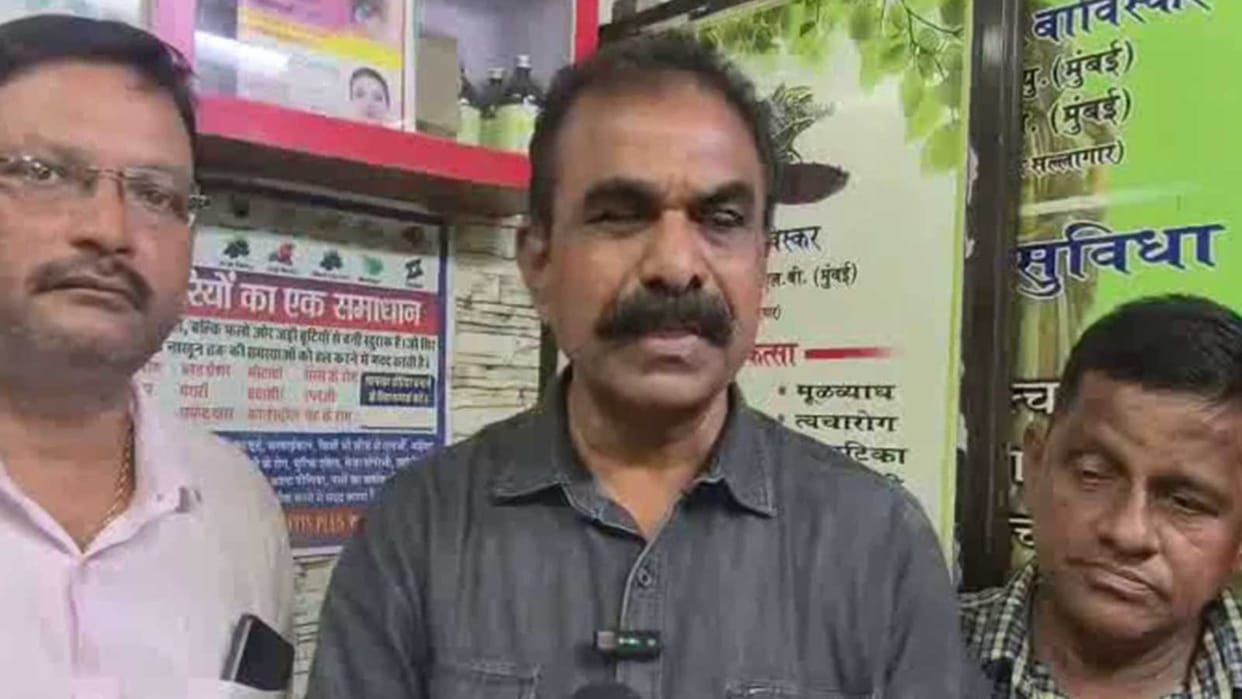 Fear for doctor daughter shattered father why he plead with CM Fadnavis for security KDMC Hospital Attack