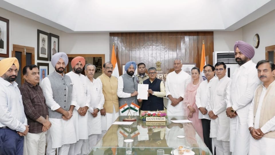 Abohar Mayoral Election Dispute BJP Leaders Met Governor Memorandum sunil jakhar kewal singh dhillon