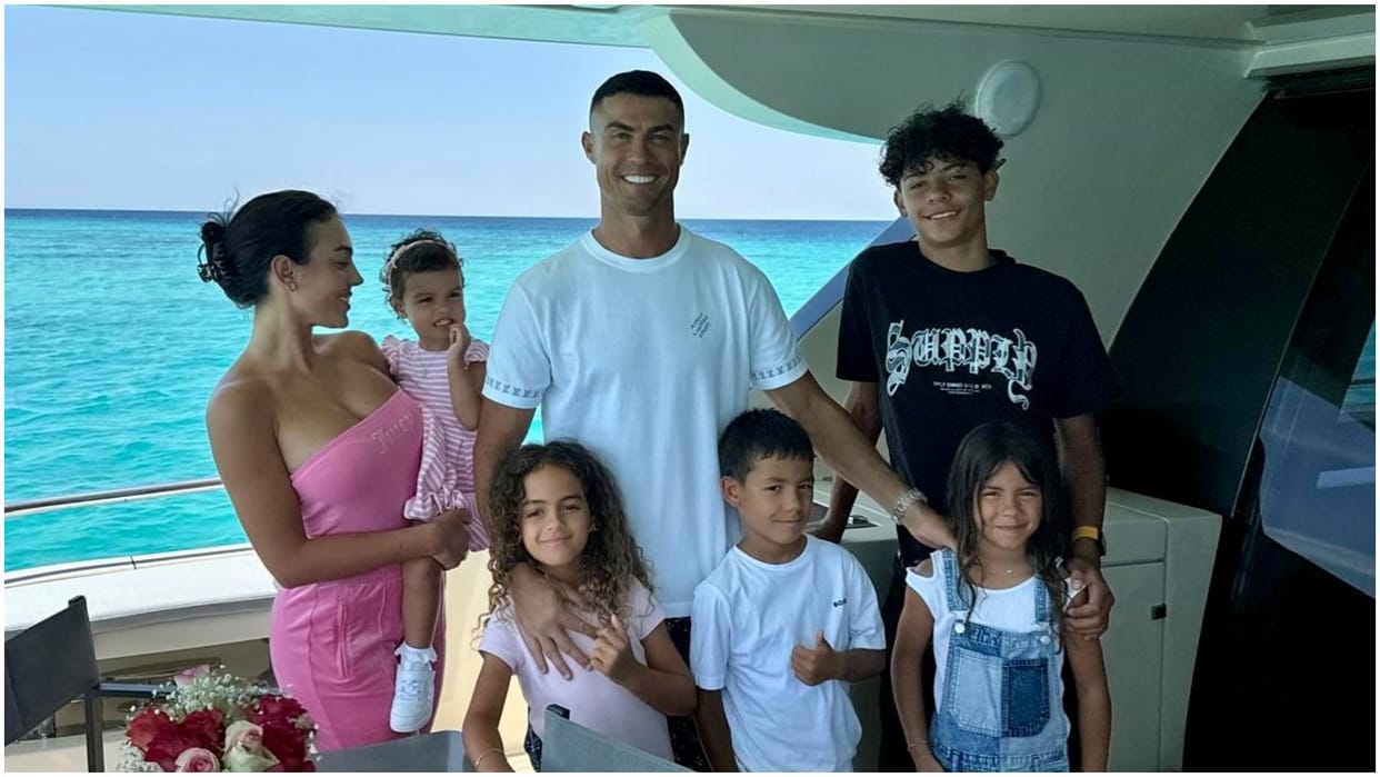 Cristiano Ronaldo Parenting Rules in Hindi Bachchon Ki Parvarish Tips