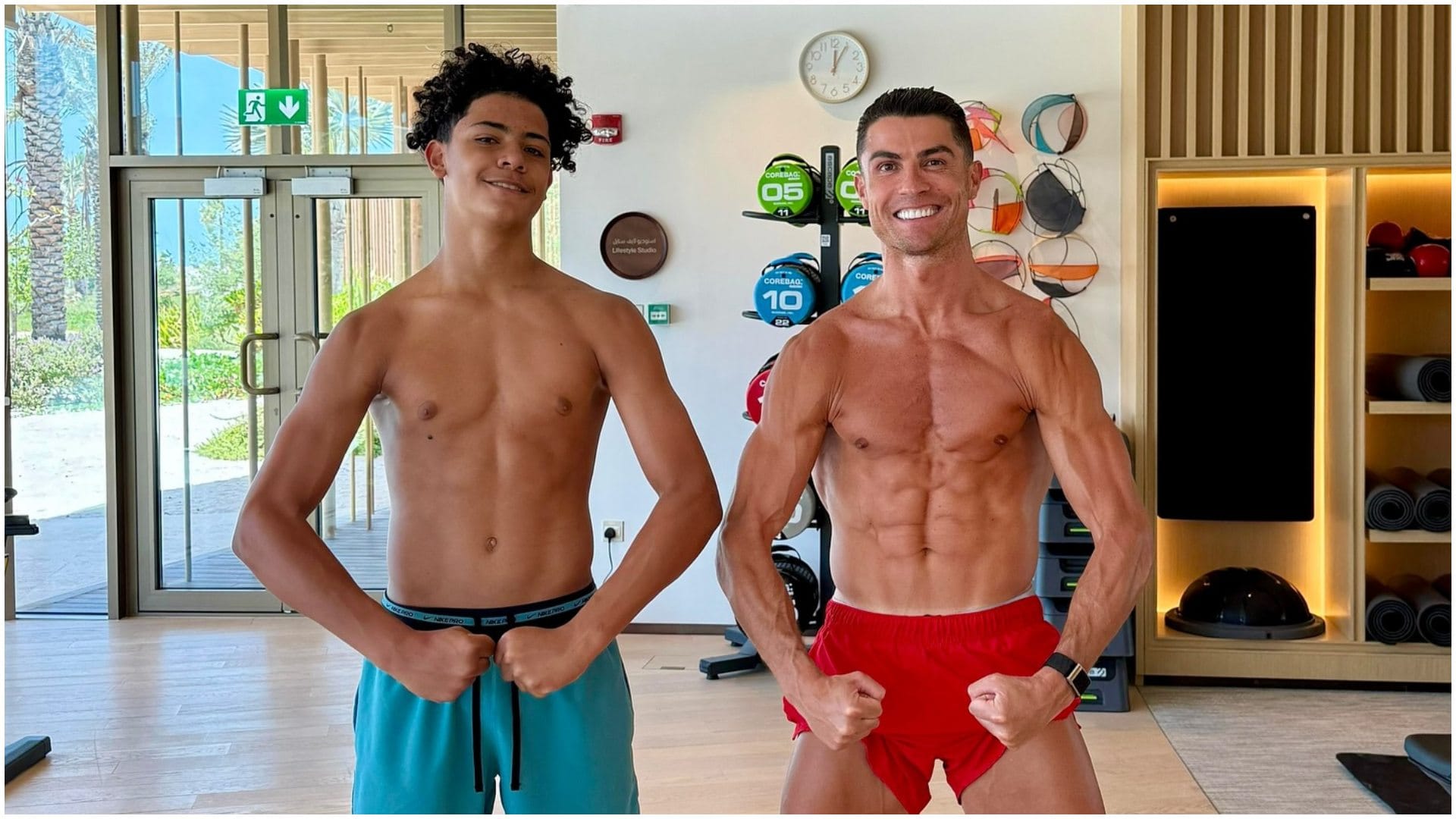 Cristiano Ronaldo Parenting Rules in Hindi Bachchon Ki Parvarish Tips