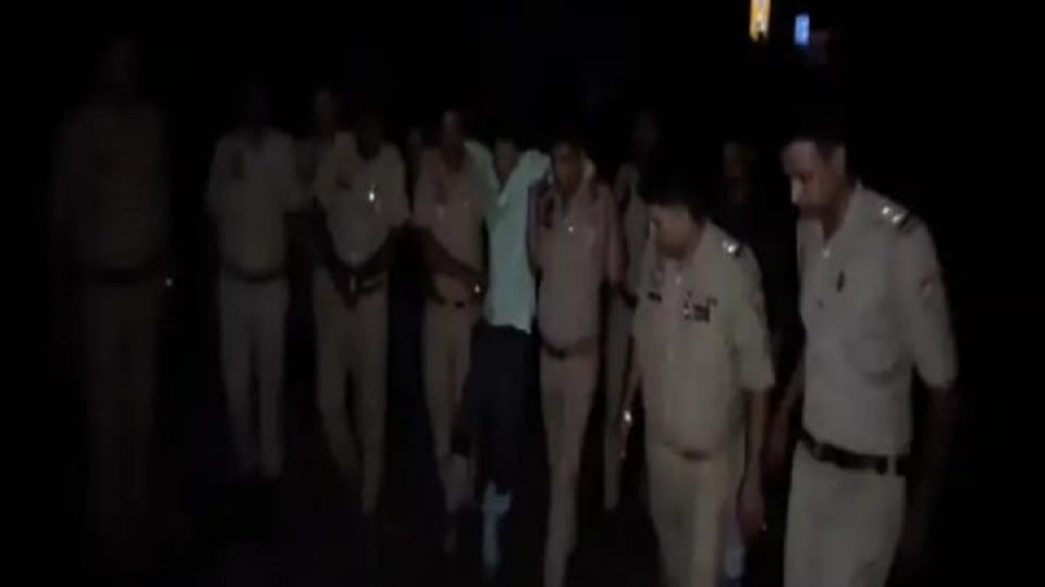 Wanted Kidnap and Robbery Accused Arrested After Police Encounter in Mathura