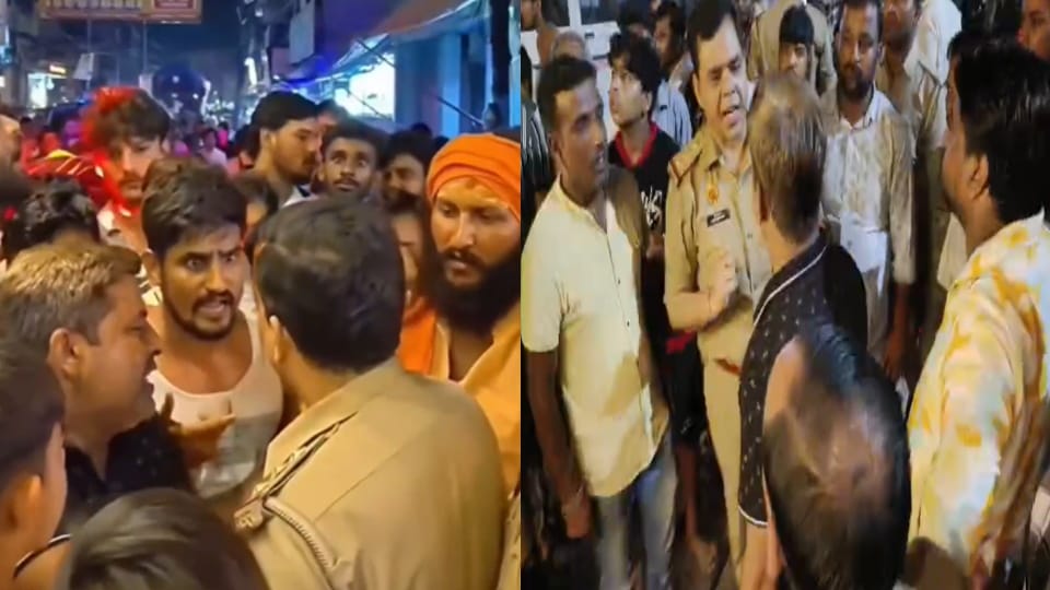 Muzaffarnagar: Kanwariyas Protest at Shiv Chowk After Being Asked to Get Down from DJ Vehicle