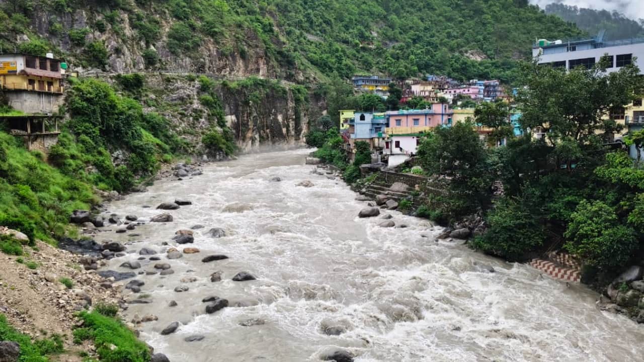 Uttarakhand Rain Nagar Panchayat Ghansali issued notice directing immediate evacuation of unsafe buildings