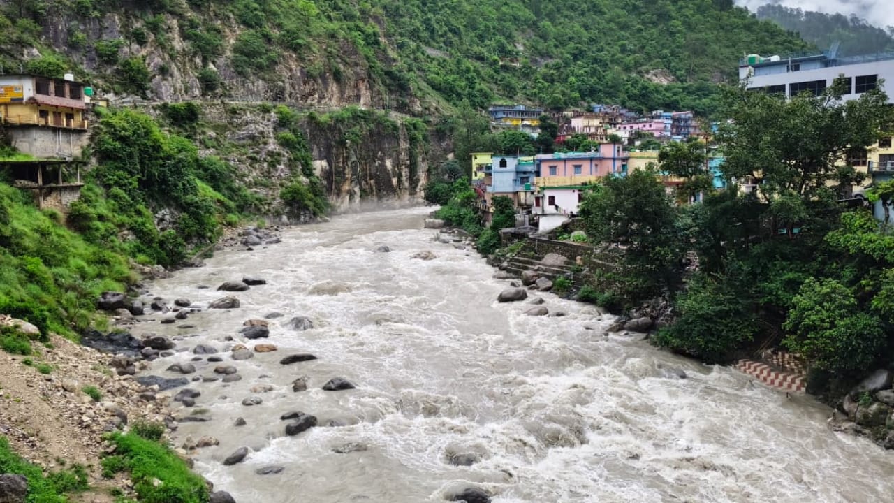 Uttarakhand Rain Nagar Panchayat Ghansali issued notice directing immediate evacuation of unsafe buildings