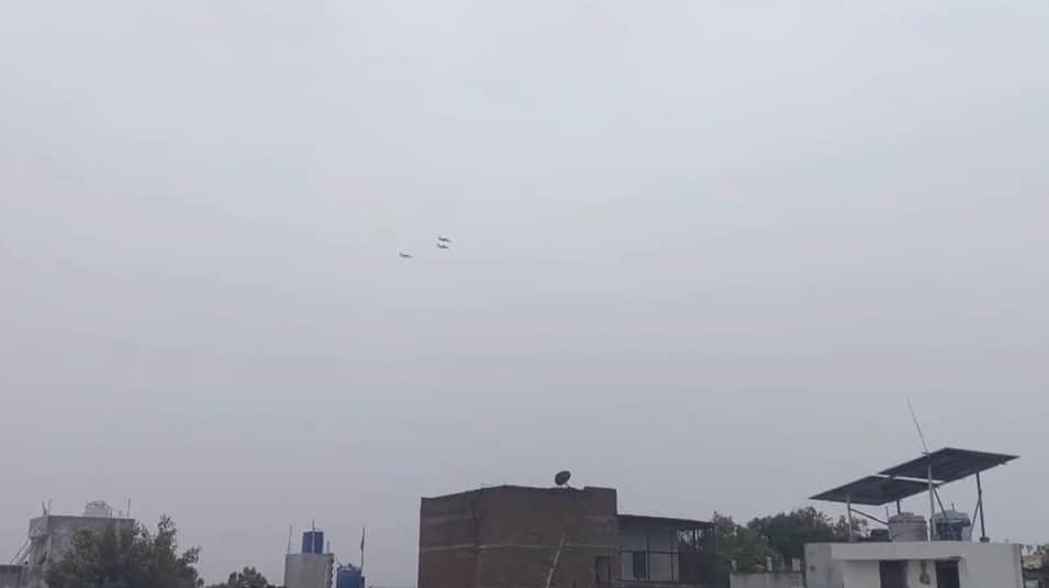Three fighter jets roar over Kashi People thrilled by Air Force rehearsal preparations for air show underway