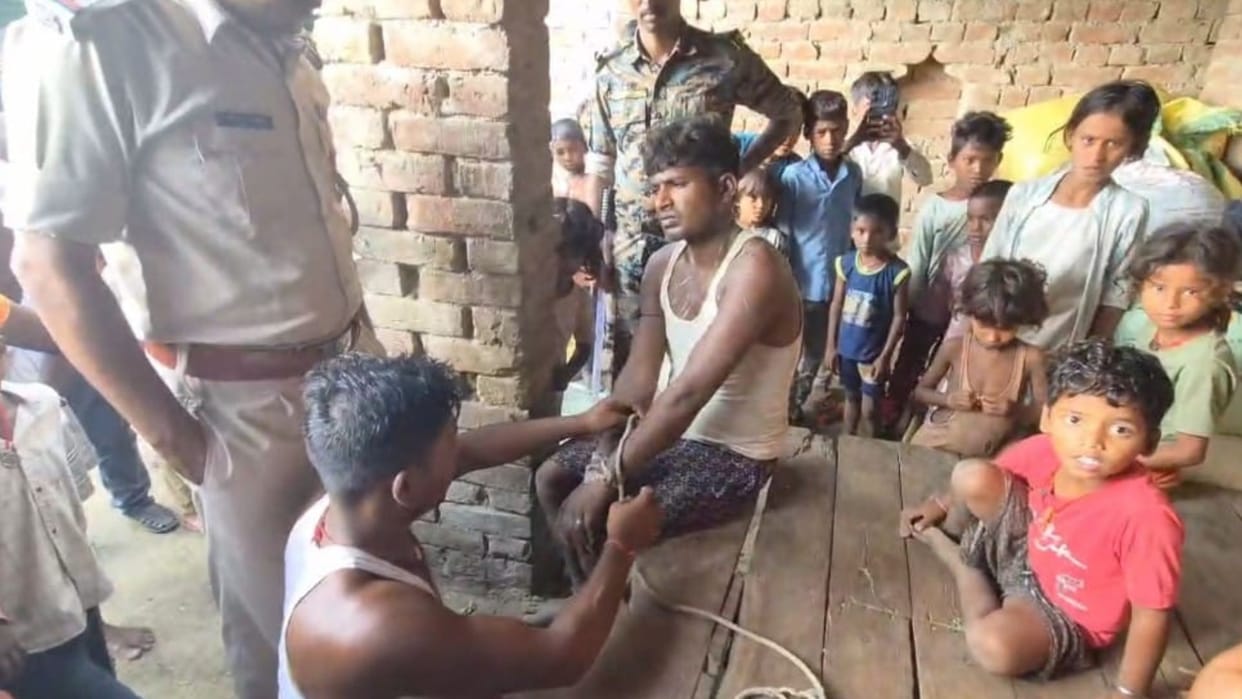 Bihar news Man Chased for 3 KM Tied to Pillar and Beaten by Villagers