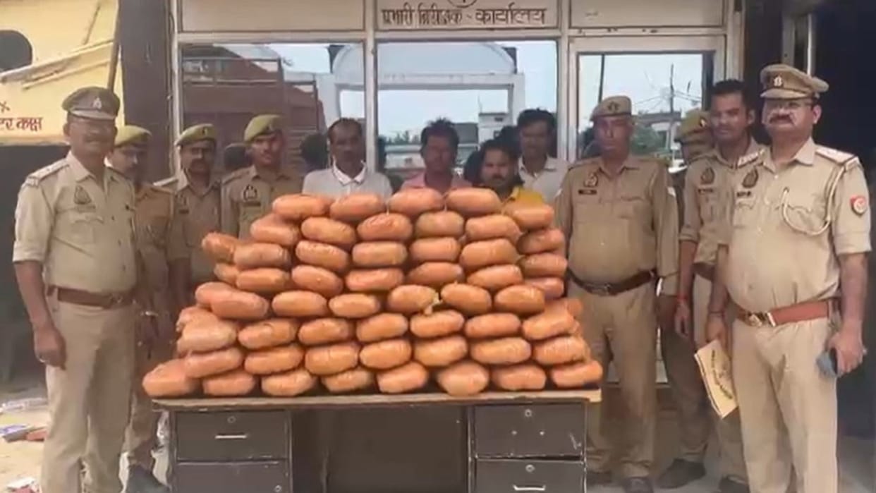 90 kg cannabis seized in Chandauli four smugglers arrested transported from Odisha to Rajasthan and Delhi