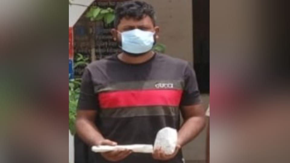 Saharanpur: Drug smuggler arrested with smack worth ₹60.40 lakh; used to supply it on a bike with a friend.