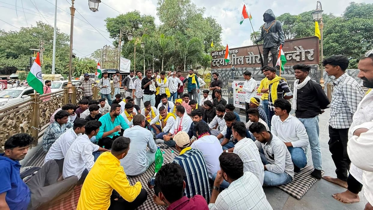 indore-news-neet-paper-leak-students-protest-collector-office-gherao-14-july