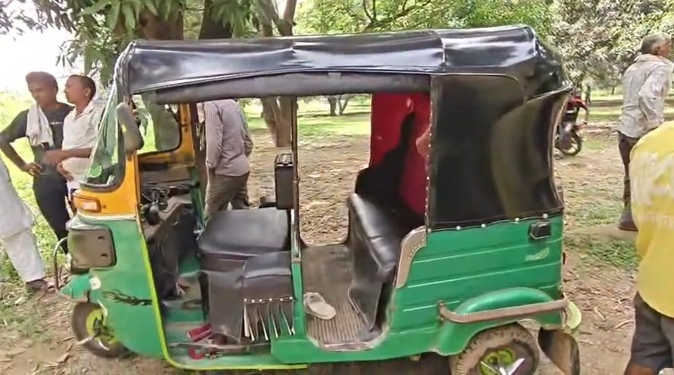 boy murdered by having his throat slit in Khurja dead body found in water filled pit