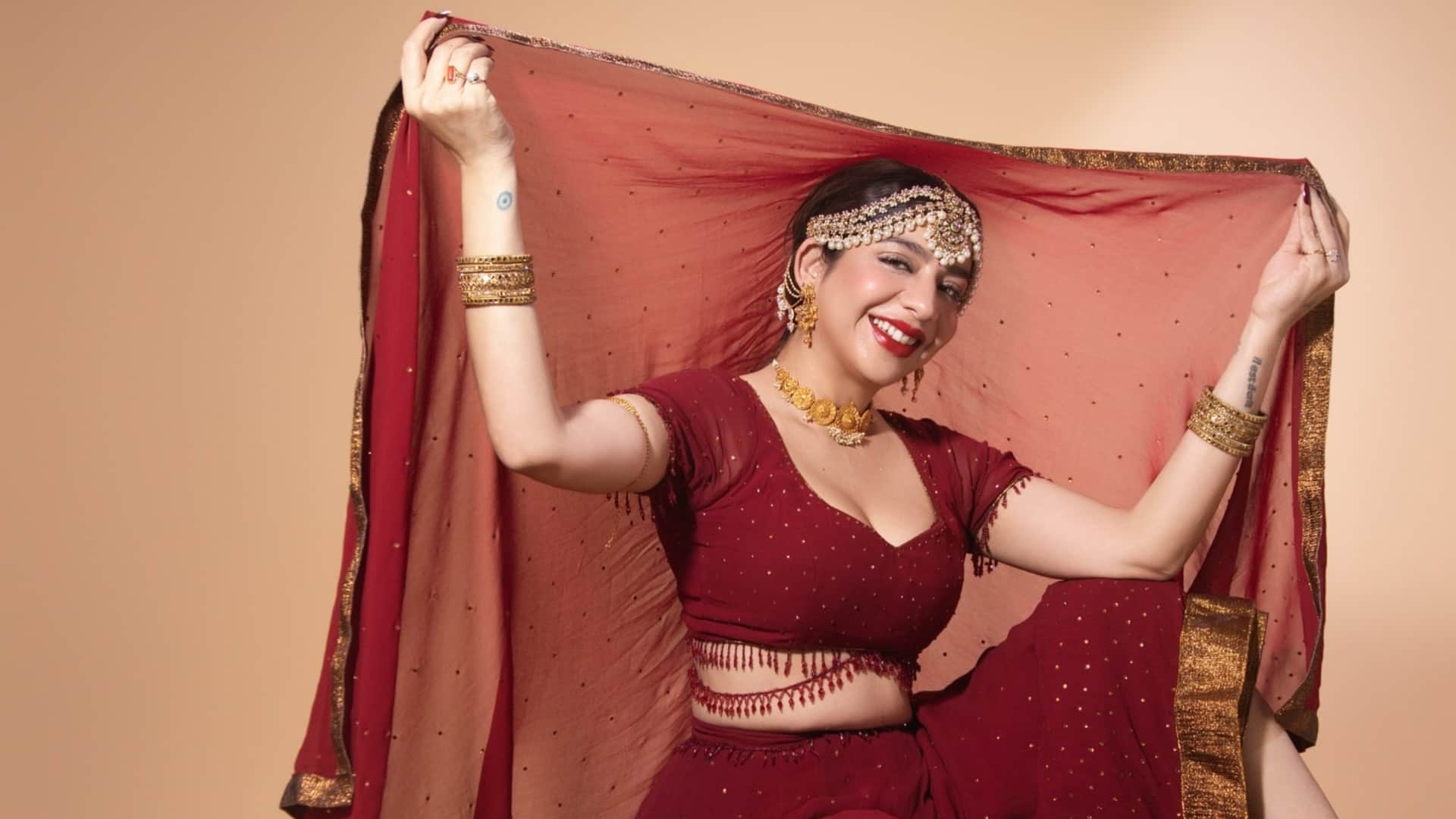 Dhurandhar Singer Jasmine Sandlas Left Uncomfortable As Fans Allegedly Touch Her Inappropriately