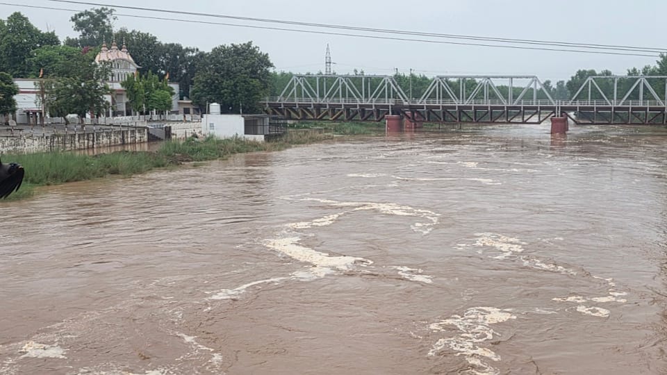 Kurukshetra shahabad flood Several villages cut off and crops submerged due to floods in Kurukshetra