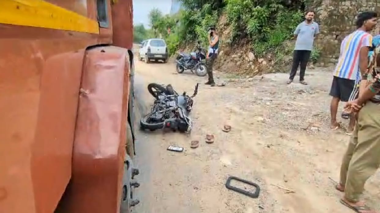 Youth dies after bike collides with truck on KalaAmb Nahan highway