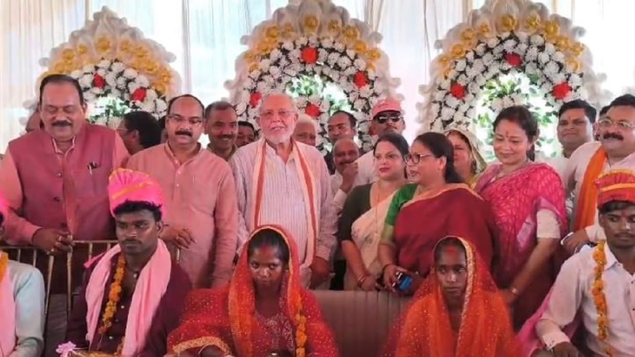 205 couples married under the Mass Marriage Scheme in Shahjahanpur