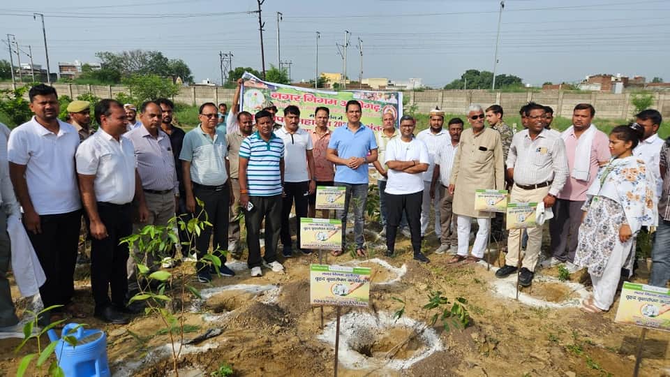 One plant in the name of mother campaign in Aligarh