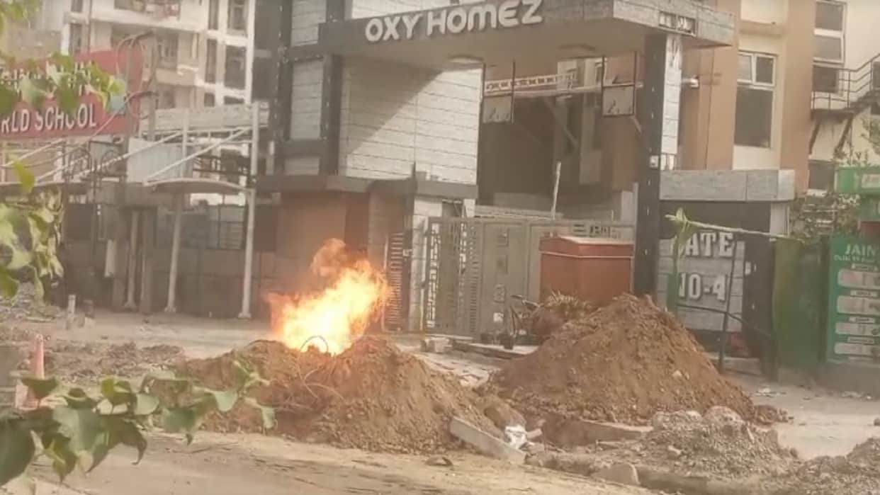 Fire breaks out in gas pipeline in Ghaziabad