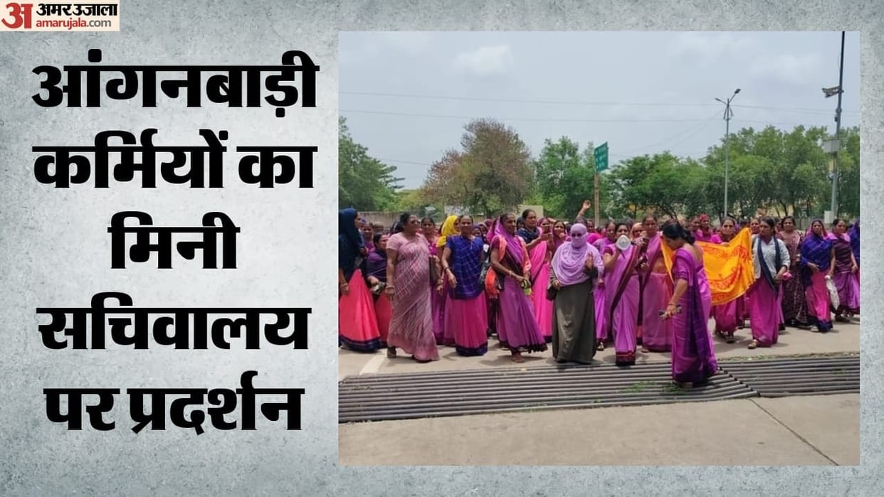 After hymns and songs, a memorandum was presented.