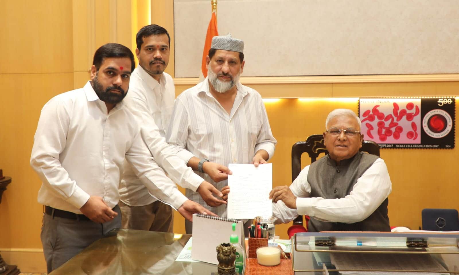राज्यपाल से मिलने पहुंचे विधायक आरिफ मसूद
