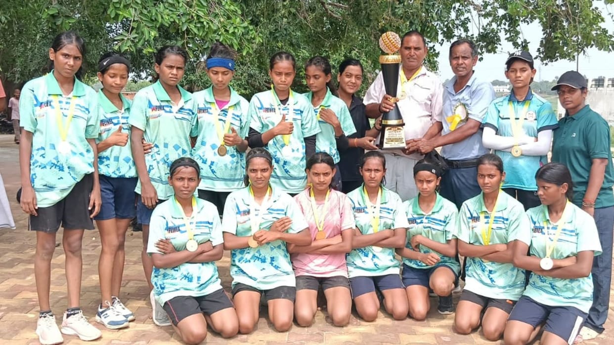 Playing midfielder forward pays off Varanasi becomes champion for first time thanks Riya goal