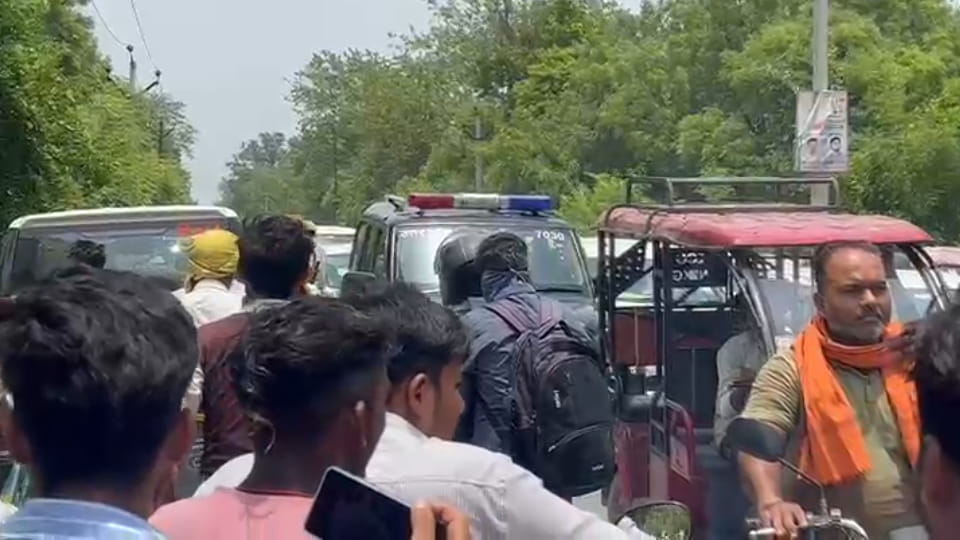 Auraiya: Traffic halts for BJP leaders' welcome; two ambulances stuck in jam, patients distressed