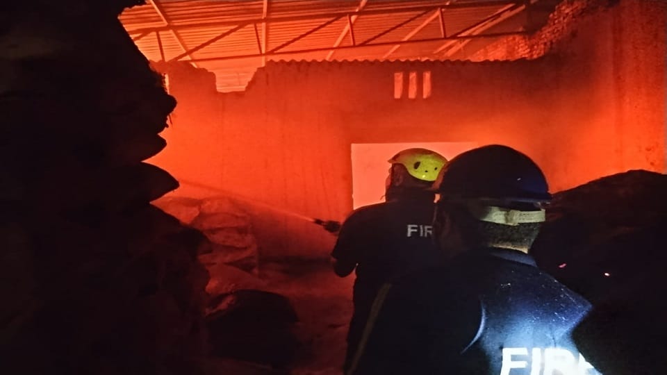 A massive fire broke out in a rice mill in Kichha