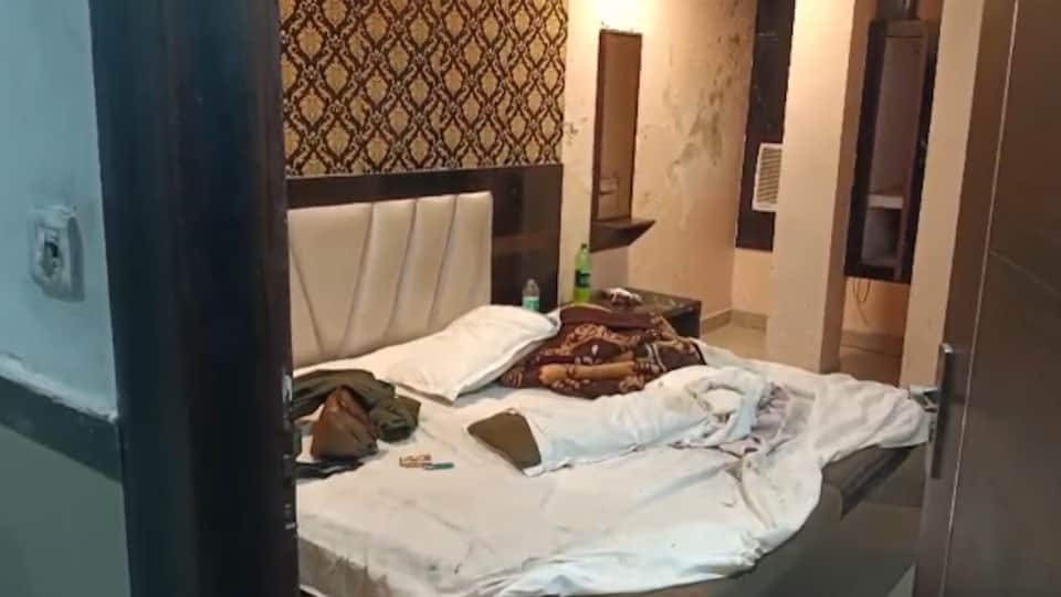 married couple had arrived at Surya hotel with specific intention of committing suicide in kanpur