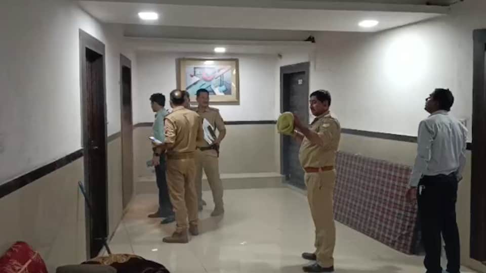Girlfriend Dies Within 24 Hours of Lover's Suicide Agra UP