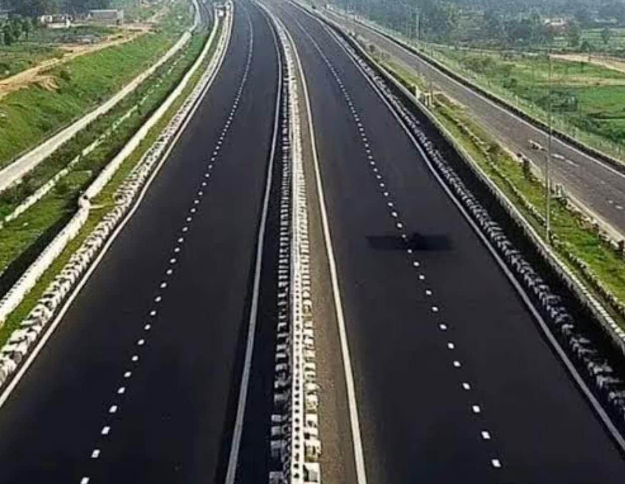 Expressway vs National Highway Speed Limit: Why Speed Limits Vary Between 100 to 120 Kmph