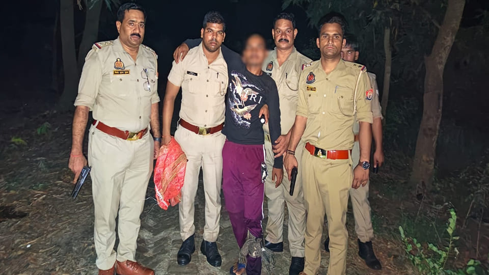 Farrukhabad: Police encounter with Rs 25,000 reward for killing cow, shot in leg