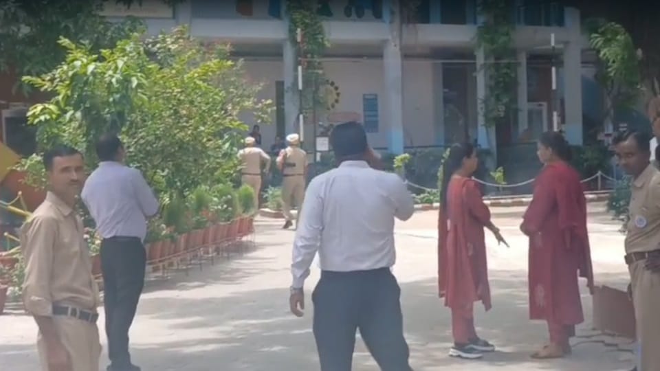 Threat to blow up private school Ludhiana via email sparks panic students sent home