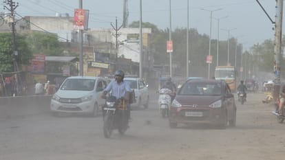 Dust storm in Aligarh