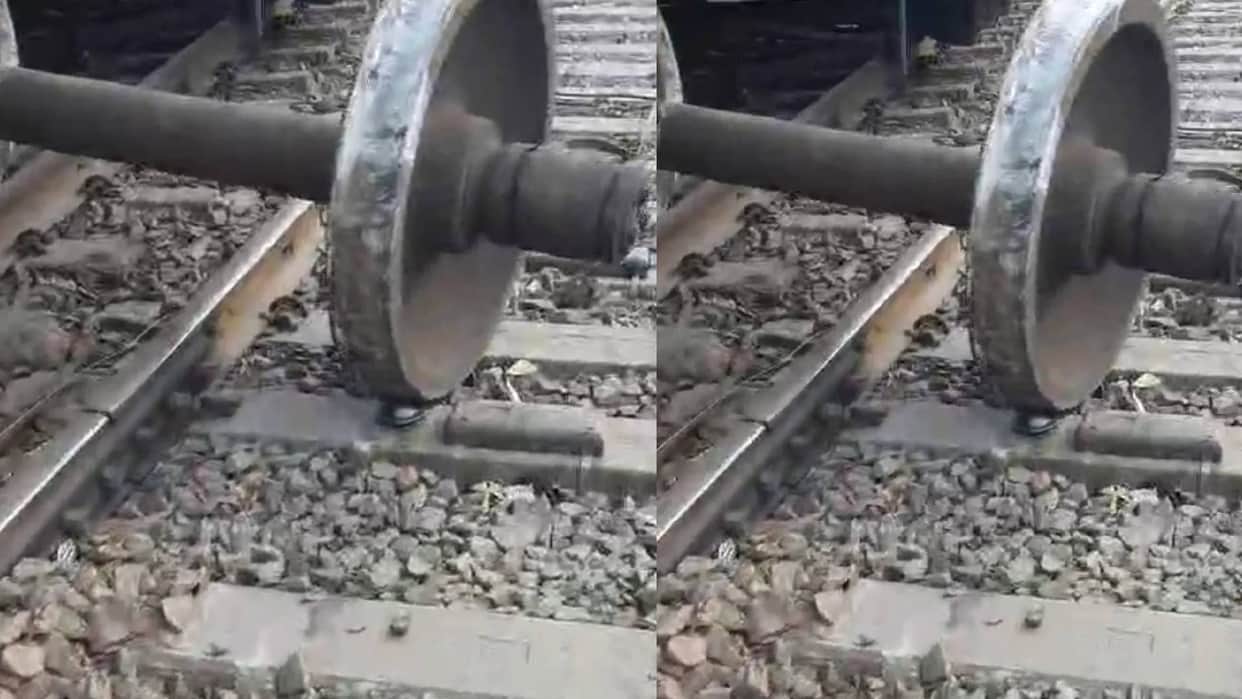 Bihar Goods Train Derails While Entering Station 4 Coaches Off Tracks Spark Massive Traffic Jam in Nalanda