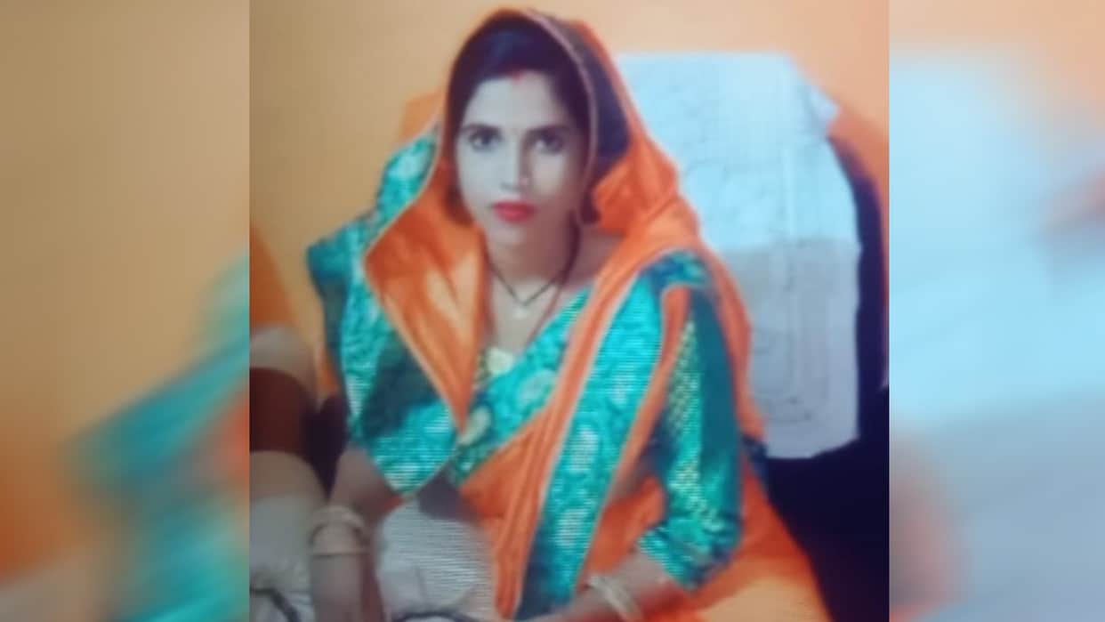 Husband Wife fight Dispute over going to maternal home woman jumped into gang nahar with her daughter haridwar