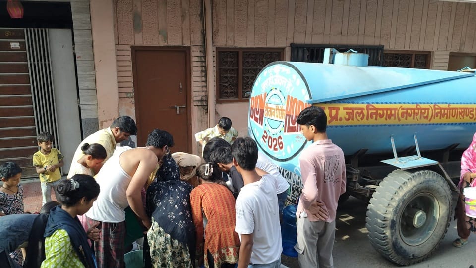 Water crisis in Agra for two days due to pipeline shifting