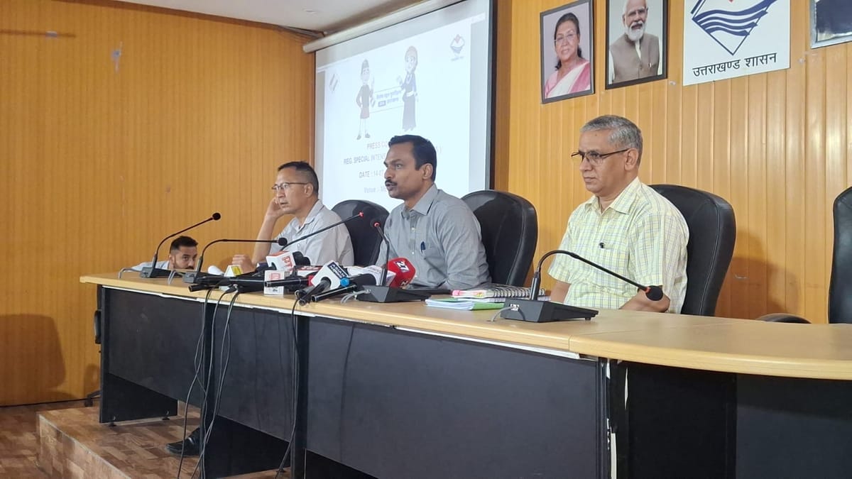 SIR: उत्तराखंड में पहले चरण के बाद ड्राफ्ट मतदाता सूची जारी, 8.26 लाख वोट कटे, 19 लाख को जारी होंगे नोटिस