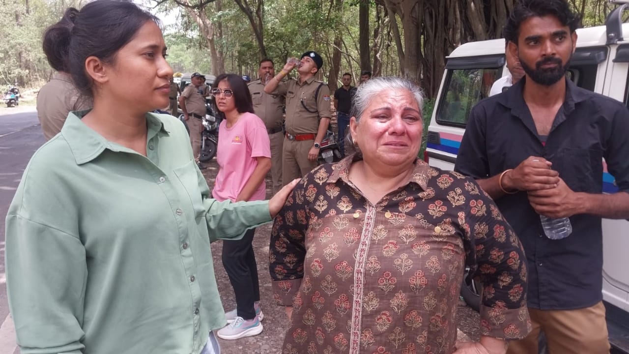 Bhaniyawala Rishikesh Four Lane Project Over 100 Trees Felled Amid Environmentalists Protest Emotional Scenes