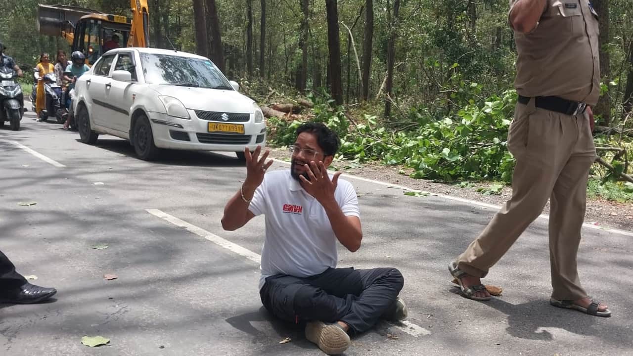 Bhaniyawala Rishikesh Four Lane Project Over 100 Trees Felled Amid Environmentalists Protest Emotional Scenes