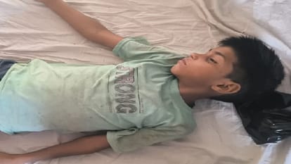 बेहोश छात्र सुमित कुमार