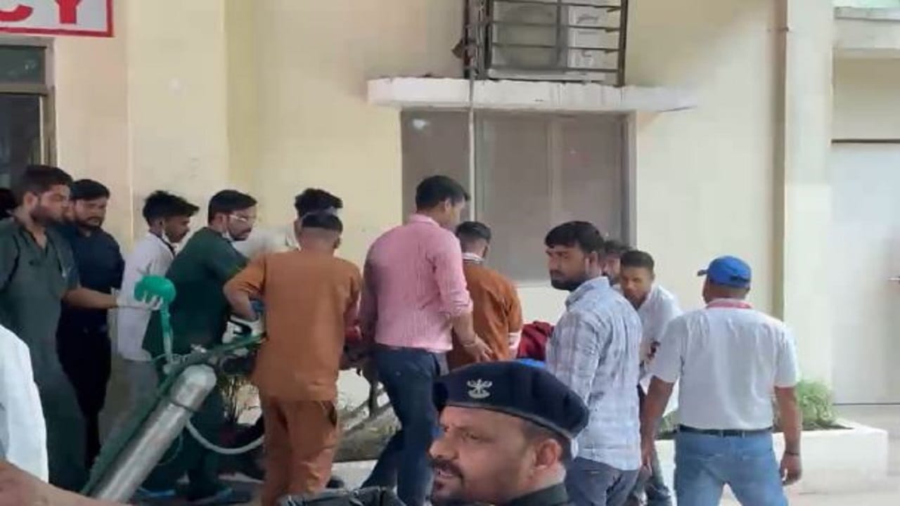 Paramedical student murdered at Pilibhit District Hospital