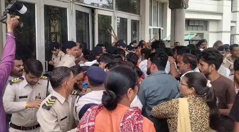 Jabalpur St Aloysius School Row: Protests Erupt Over Alleged Religious Conversion Claims