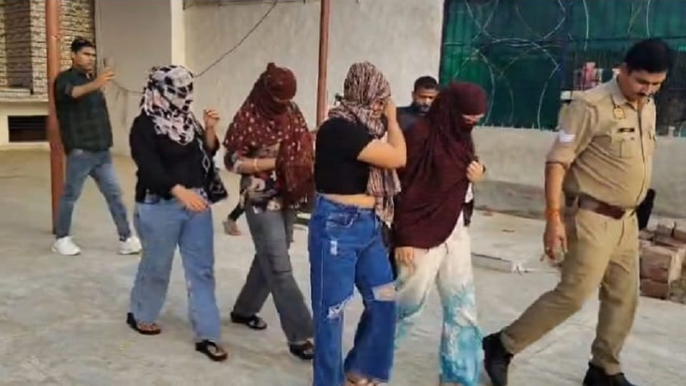 Meerut: Police raid hotel; four women from Delhi and Ghaziabad detained—here is what was going on.