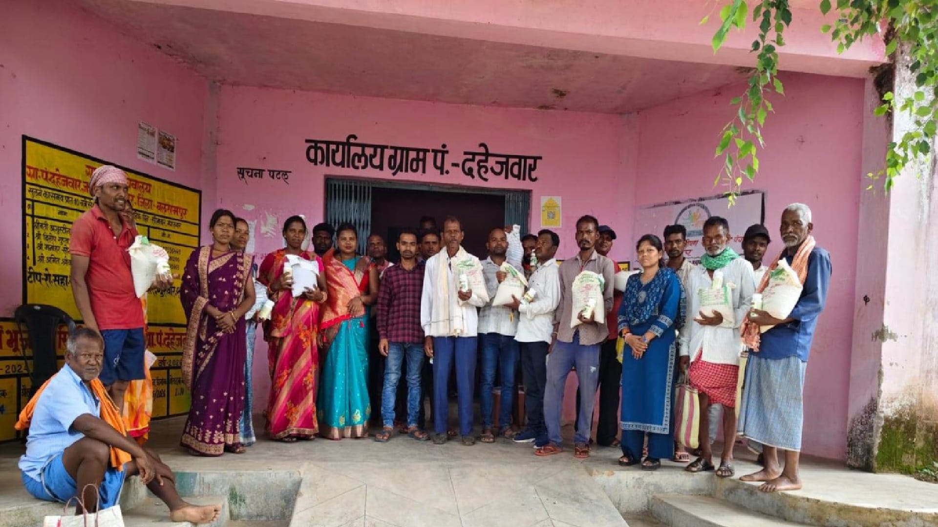 राष्ट्रीय खाद्य सुरक्षा योजना के तहत किसानों को मुफ्त मिनीकिट बीज